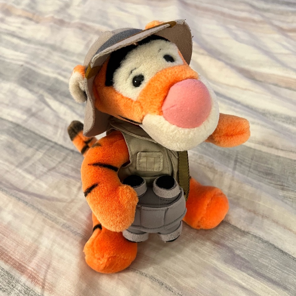 DISNEY WINNIE THE POOH SAFARI TIGGER